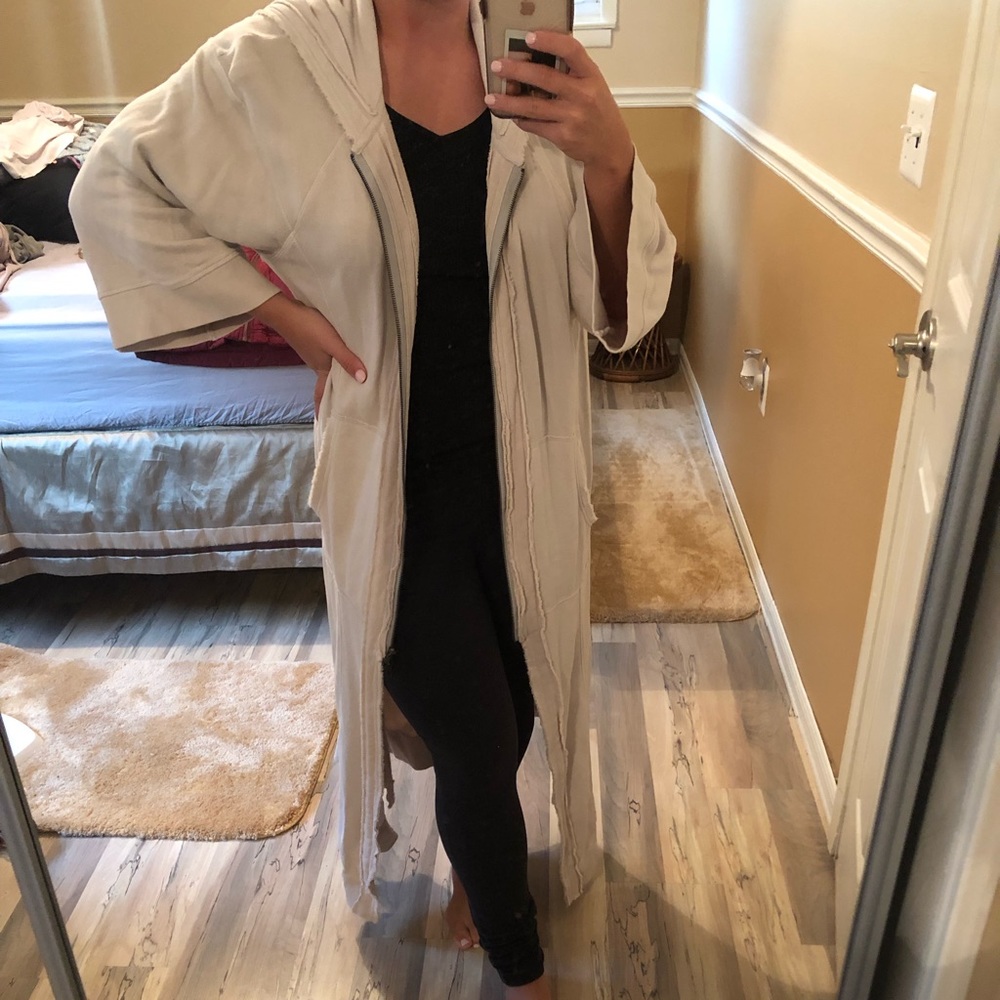 Free people cream long sweater/jacket ✨
